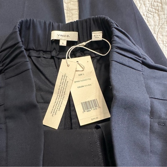 VINCE NEW Pull On Pleated Pants
Navy Blue Elastic Waist High Rise
Tapered Sz.Sm - Picture 9 of 12